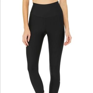 Alo Yoga black high waist airlift Capri pants - XS
